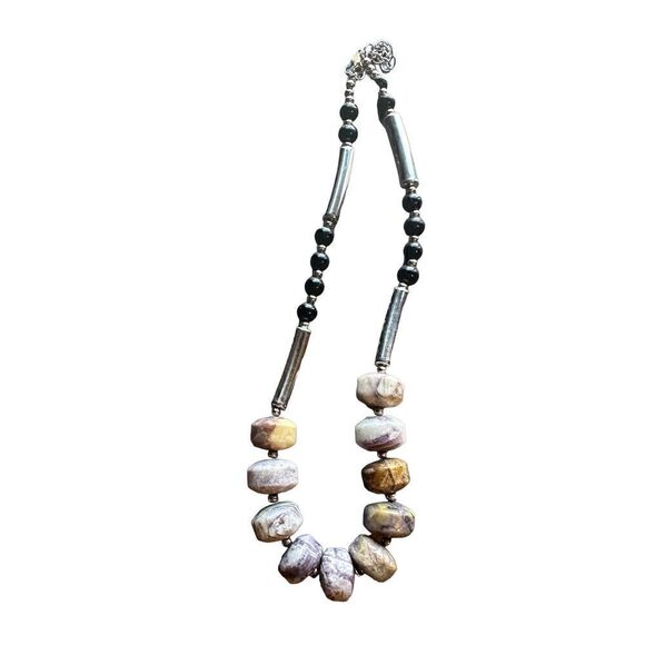 Amethyst multi raw stone with silver tone and black beads and matching earrings - Picture 4 of 14